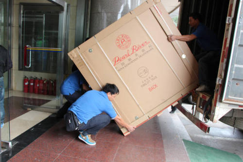 米林钢琴贵重工艺品无忧运
